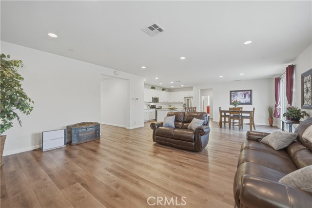 Detail Gallery Image 12 of 52 For 34712 Swan Valley Ct, Murrieta,  CA 92563 - 5 Beds | 3 Baths