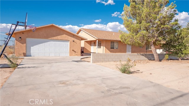 Detail Gallery Image 7 of 45 For 22686 Roundup Way, Apple Valley,  CA 92308 - 4 Beds | 2 Baths