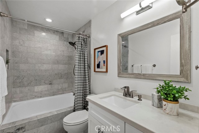 Detail Gallery Image 14 of 40 For 2700 Cahuenga Bld #3104,  Hollywood Hills,  CA 90068 - 1 Beds | 1 Baths