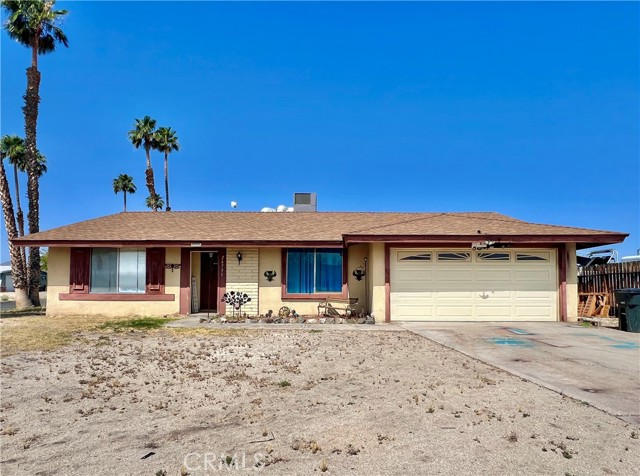Detail Gallery Image 3 of 17 For 26731 Greenvale Way, Desert Center,  CA 92239 - 3 Beds | 2 Baths