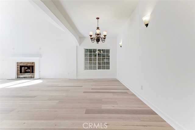 Detail Gallery Image 13 of 59 For 15121 Marlin Pl, Van Nuys,  CA 91405 - 4 Beds | 3 Baths