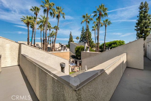 20155 Keswick Street, Winnetka CA: https://media.crmls.org/medias/825741a4-96bc-4641-bd63-999519282c34.jpg