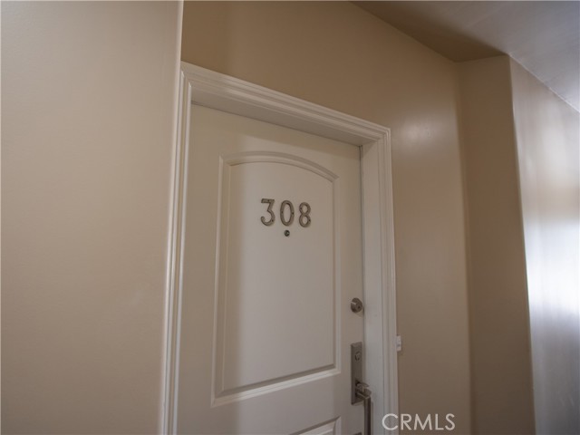 Detail Gallery Image 18 of 20 For 15206 Burbank Bld #308,  Sherman Oaks,  CA 91411 - 2 Beds | 2/1 Baths