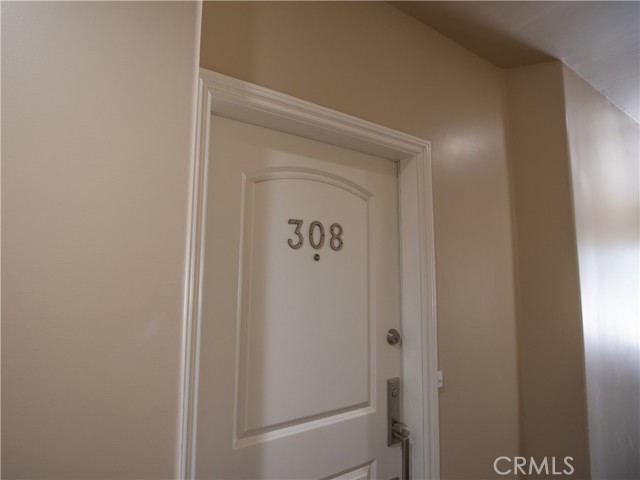 Detail Gallery Image 18 of 20 For 15206 Burbank Bld #308,  Sherman Oaks,  CA 91411 - 2 Beds | 2/1 Baths