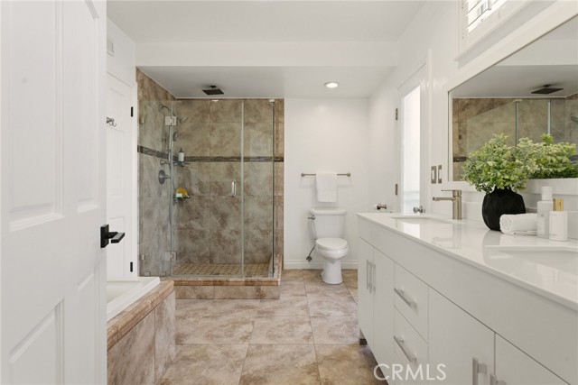 Detail Gallery Image 19 of 45 For 6020 Neddy Ave, Woodland Hills,  CA 91367 - 5 Beds | 3 Baths