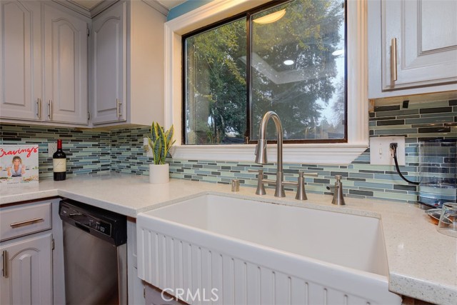 1022 Sir William Court, Chico CA: https://media.crmls.org/medias/82583fb8-3387-4ebf-ab7c-d3a8a701eb71.jpg