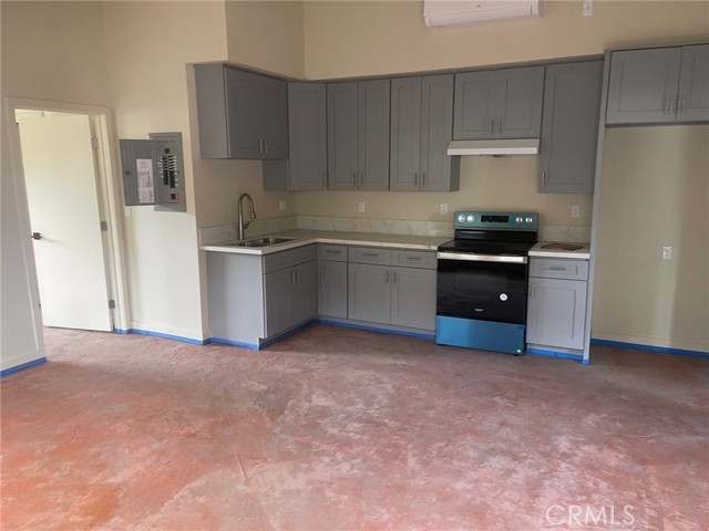 8854 Wall Street, Los Angeles CA: https://media.crmls.org/medias/825879e6-1623-4147-80cf-5be05dababc8.jpg