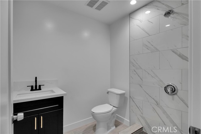 6513 San Miguel Street, Paramount CA: https://media.crmls.org/medias/825884f1-e659-425a-83d1-235456202f17.jpg