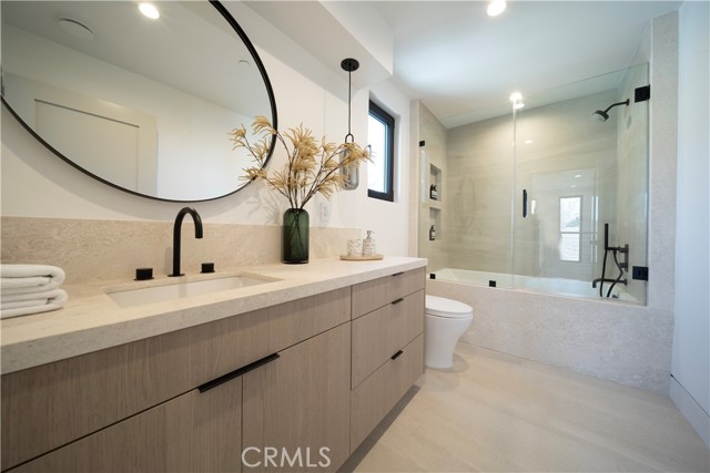 Detail Gallery Image 21 of 30 For 4519 Saint Clair Ave, Studio City,  CA 91604 - 5 Beds | 3/1 Baths