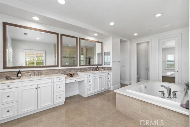4762 Oceanridge Drive, Huntington Beach CA: https://media.crmls.org/medias/825ad16a-1af0-4fb8-98cc-8daecc78c65d.jpg