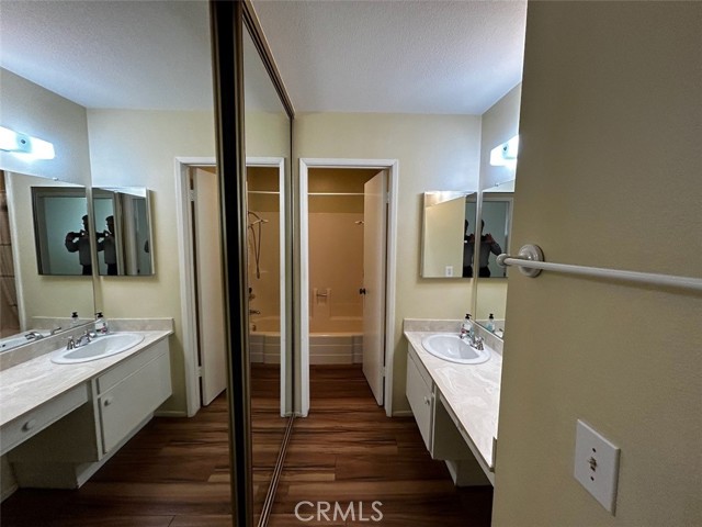 Detail Gallery Image 14 of 32 For 13515 Avenida Santa Tecla 210a,  La Mirada,  CA 90638 - 2 Beds | 2 Baths