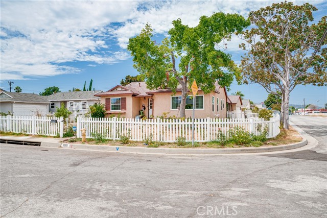 1203 Pontenova Avenue, Hacienda Heights CA: https://media.crmls.org/medias/825b93c7-51eb-43a0-b2f0-7bdb980e9af2.jpg