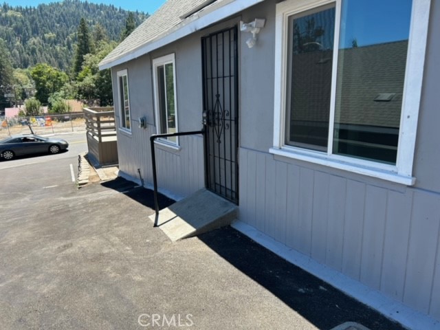 24060 Lake Drive, Crestline, California 92325, ,Commercial Lease,For Rent,24060 Lake Drive,CREV24171116