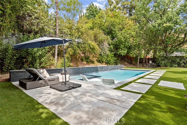Detail Gallery Image 33 of 44 For 4410 Canoga Dr, Woodland Hills,  CA 91364 - 4 Beds | 3 Baths