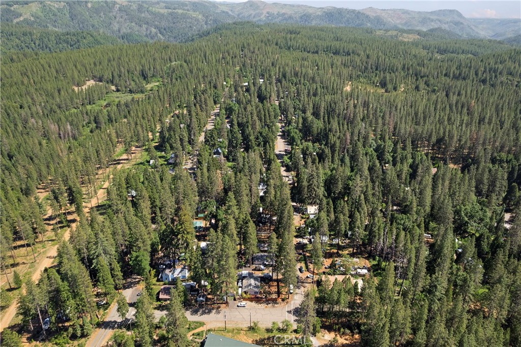 https://media.crmls.org/medias/825c8e39-e764-4900-ab11-93abb36b360a.jpg?preset=X-Large