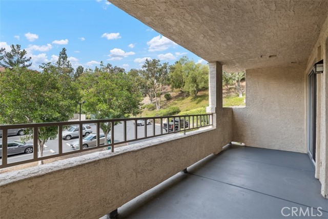 Detail Gallery Image 7 of 38 For 1965 Las Colinas Cir #205,  Corona,  CA 92879 - 1 Beds | 1 Baths