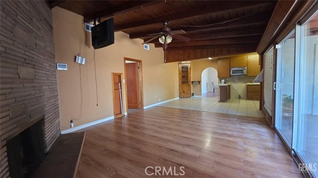 625 Cedar Avenue, Wasco CA: https://media.crmls.org/medias/825dff2d-950e-4818-b902-1d023abbfaed.jpg