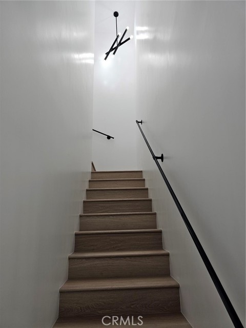 Detail Gallery Image 13 of 20 For 720 San Pascual Ave, Los Angeles,  CA 90042 - 3 Beds | 2 Baths