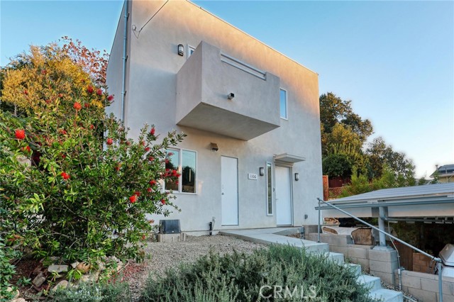 Detail Gallery Image 3 of 74 For 1106 1106 1/2 Geraghty Avenue, Los Angeles,  CA 90063 - 2 Beds | 2/2 Baths