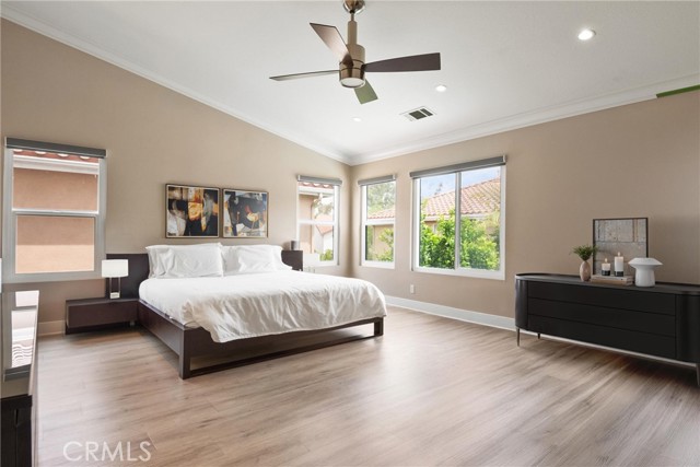 15 Medlar, Irvine CA: https://media.crmls.org/medias/825f50c5-3325-4ab5-8cf6-d6f9326fce5f.jpg