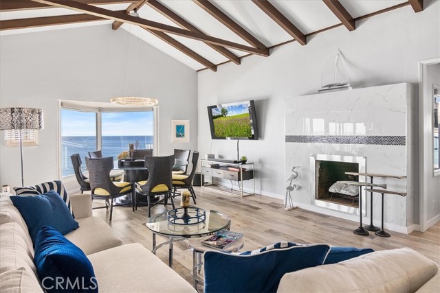 Detail Gallery Image 6 of 31 For 32051 Pacific Coast Hwy, Laguna Beach,  CA 92651 - 2 Beds | 2 Baths