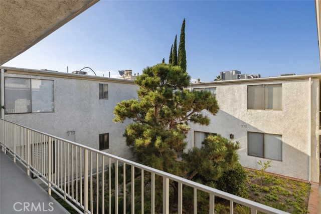 Detail Gallery Image 24 of 25 For 14315 Riverside Dr #209,  Sherman Oaks,  CA 91423 - 2 Beds | 2 Baths