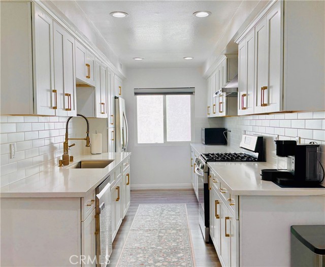 Detail Gallery Image 6 of 24 For 596 W Huntington #F,  Arcadia,  CA 91007 - 3 Beds | 3 Baths