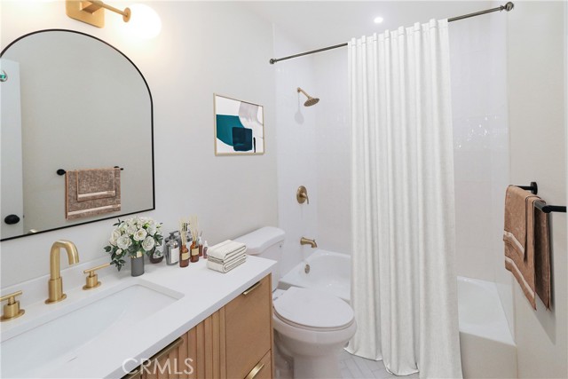 Detail Gallery Image 1 of 17 For 6679 Unit 7 Linda Vista Road #7,  –,  CA 92111 - 1 Beds | 1 Baths