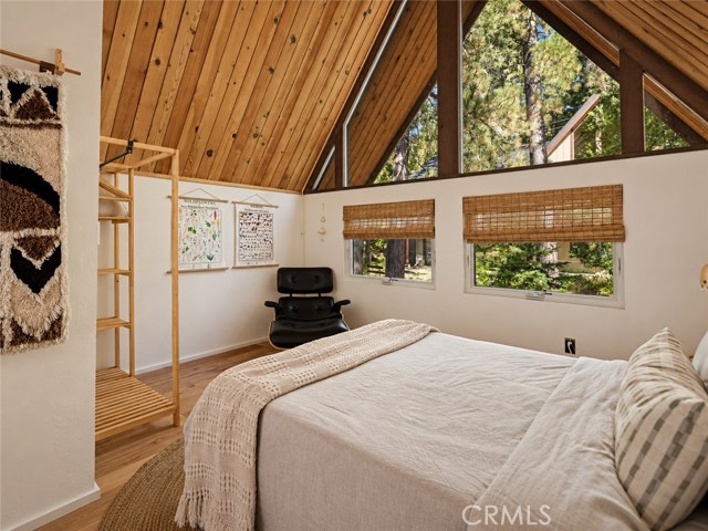 385 Birchwood, Lake Arrowhead, CA 92352