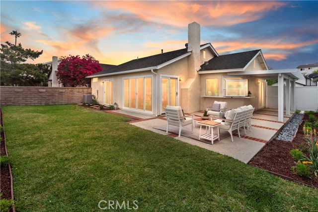 27781 Higuera, Mission Viejo CA: https://media.crmls.org/medias/82636d07-cfa7-4a80-81a8-8e6adf6adce7.jpg