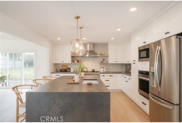 Detail Gallery Image 7 of 21 For 17952 Caledonia, Huntington Beach,  CA 92647 - 4 Beds | 2/1 Baths