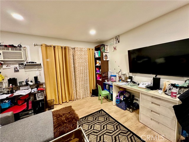 Detail Gallery Image 10 of 17 For 1001 W Stevens Ave #158,  Santa Ana,  CA 92707 - 2 Beds | 1 Baths