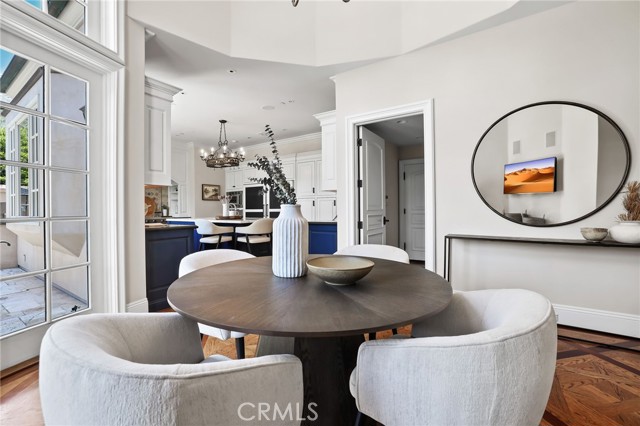 20 Cherry Hills Lane, Newport Beach CA: https://media.crmls.org/medias/8263e5bb-1b77-4e41-8619-30684bd2ea38.jpg