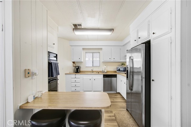 Detail Gallery Image 9 of 21 For 4095 Fruit St #920,  La Verne,  CA 91750 - 2 Beds | 2 Baths