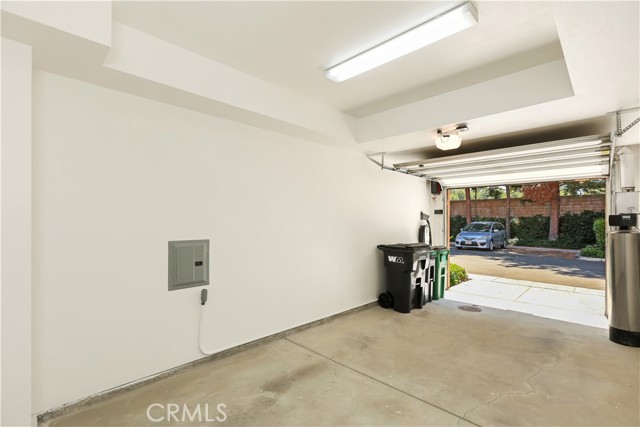 138 Coralwood, Irvine CA: https://media.crmls.org/medias/82663f45-83d6-4d79-b50b-be55b6cbbabe.jpg