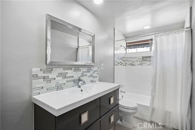 Detail Gallery Image 36 of 45 For 16433 Kingsbury St, Granada Hills,  CA 91344 - 4 Beds | 2 Baths