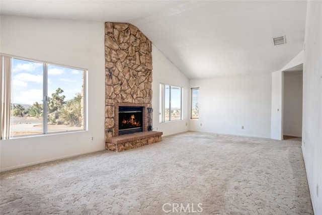 Detail Gallery Image 5 of 37 For 58697 Santa Barbara Dr, Yucca Valley,  CA 92284 - 3 Beds | 2 Baths