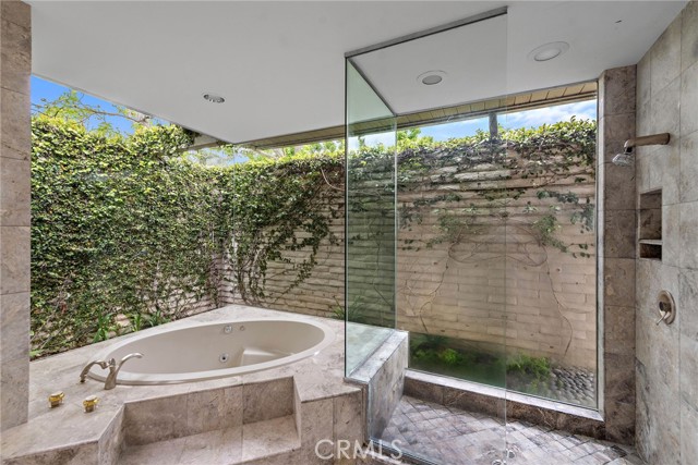 Detail Gallery Image 16 of 33 For 1401 Lincoln Ln, Newport Beach,  CA 92660 - 4 Beds | 5 Baths