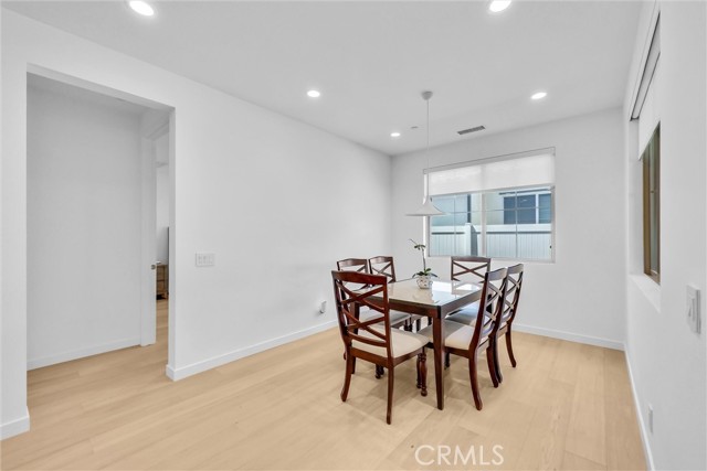 Detail Gallery Image 7 of 29 For 10943 Carrillo Ct, Cypress,  CA 90720 - 2 Beds | 2 Baths