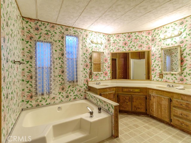 Detail Gallery Image 16 of 28 For 1420 Glengrove, Corona,  CA 92882 - 3 Beds | 2 Baths