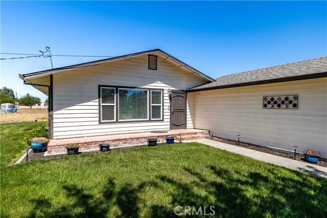 5095 Whispering Oak Way, Paso Robles CA: https://media.crmls.org/medias/826a1223-a60a-41d8-84d3-8ba6f4e2da27.jpg