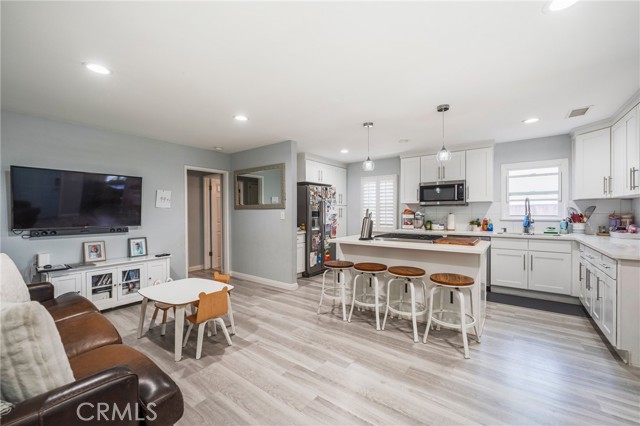 622 S Indiana Street, Anaheim CA: https://media.crmls.org/medias/826aacb7-1788-478f-a441-ff52e7fc3419.jpg