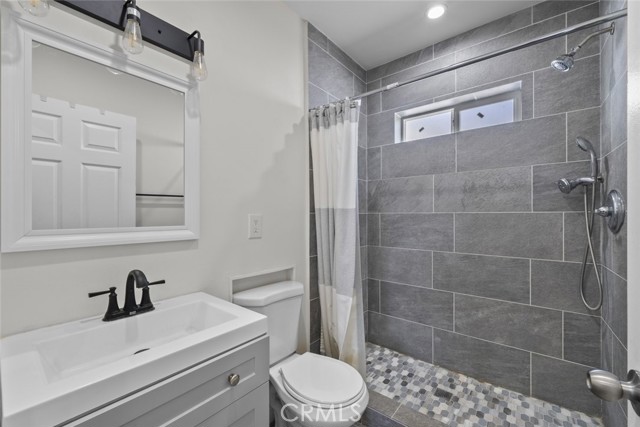 Detail Gallery Image 40 of 41 For 12628 Stagg St, North Hollywood,  CA 91605 - 4 Beds | 2 Baths