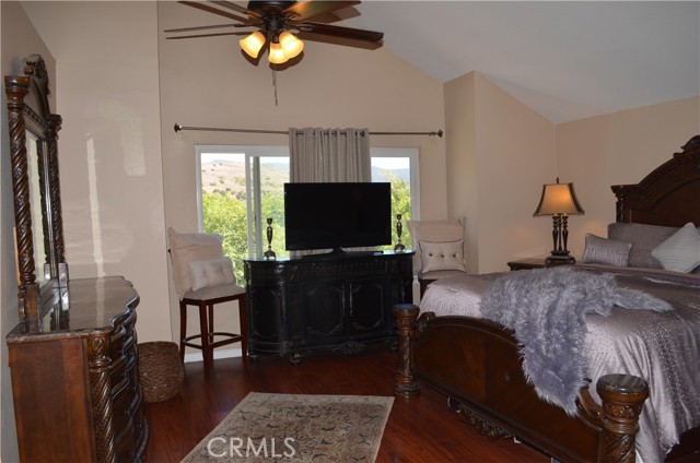 25592 Aragon Way, Yorba Linda CA: https://media.crmls.org/medias/826baf6a-00a4-4632-97ea-eca60caa348e.jpg