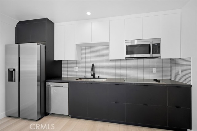 Detail Gallery Image 7 of 18 For 7810 Forsythe St Ave, Sunland,  CA 91040 - 2 Beds | 2 Baths