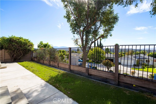 Detail Gallery Image 32 of 40 For 20066 Crestview, Canyon Country,  CA 91351 - 2 Beds | 2 Baths