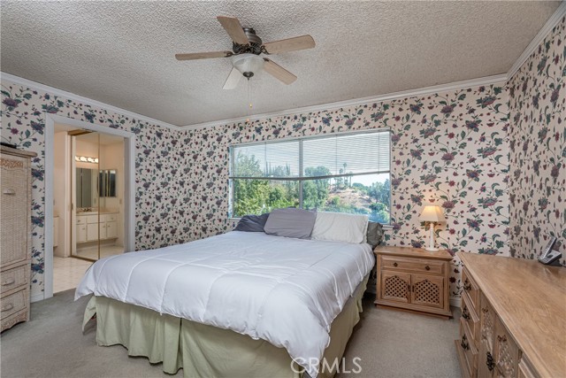 Detail Gallery Image 25 of 33 For 18644 Nau Ave, Porter Ranch,  CA 91326 - 4 Beds | 2/1 Baths