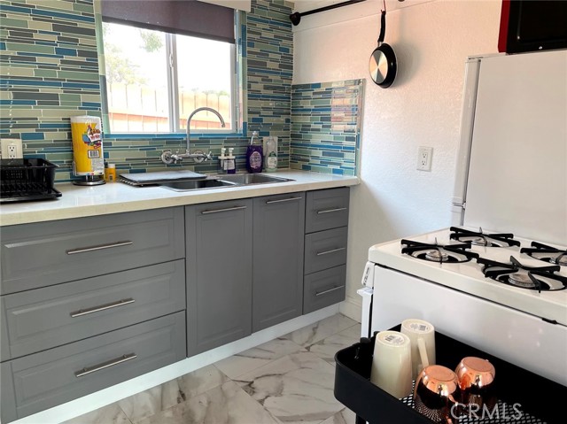 Detail Gallery Image 4 of 6 For 2323 S El Camino Real, San Clemente,  CA 92672 - 0 Beds | 1 Baths