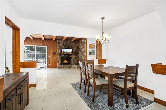 Detail Gallery Image 16 of 51 For 13828 Cowley Ave, Bellflower,  CA 90706 - 4 Beds | 2 Baths
