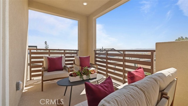 140 Tiffin, Irvine CA: https://media.crmls.org/medias/826ea9ea-424e-4039-b175-6918a7d024bb.jpg